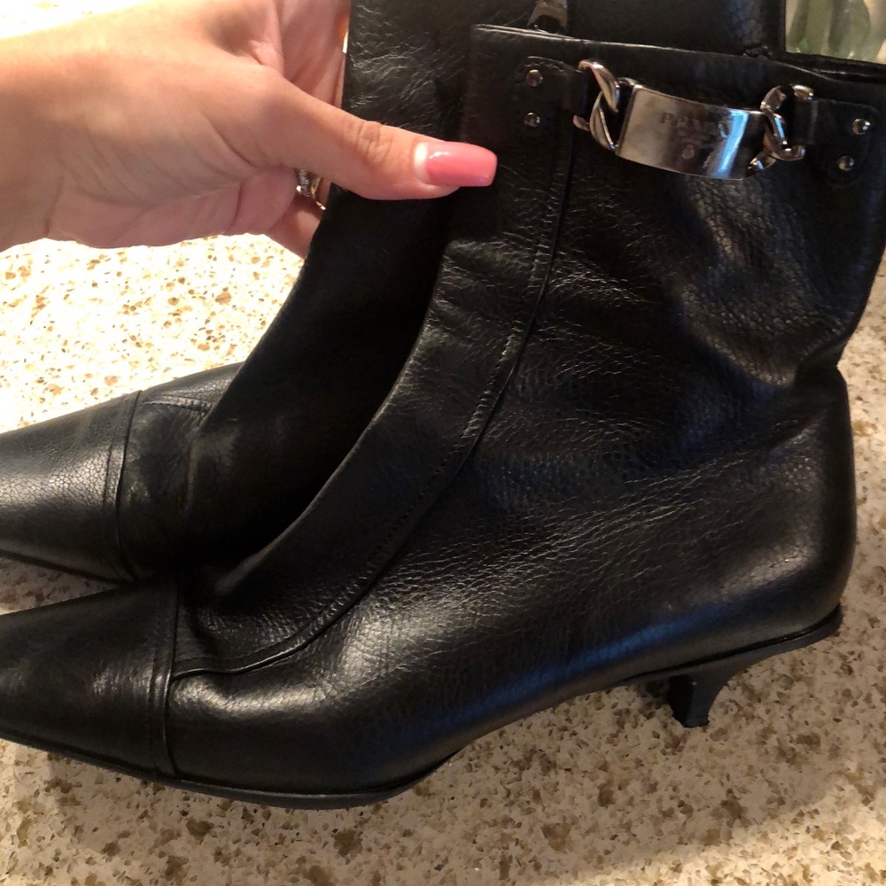 Cute Prada booties 6.5
